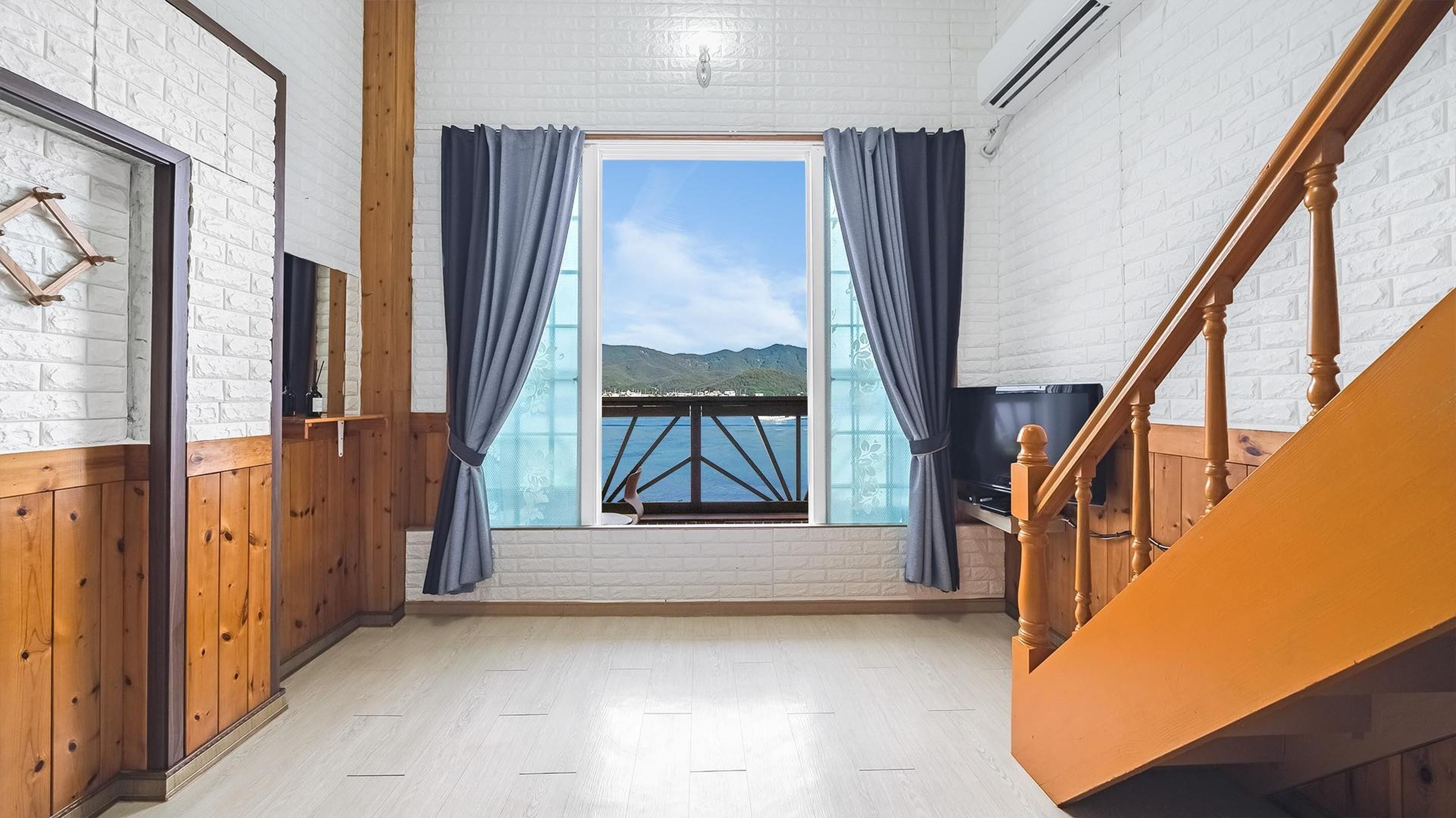Basic Room, 1 Bedroom (202(Oceanview)) | 1 bedroom, free WiFi