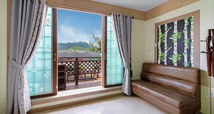 Tongyeong Hwanggeumbada Pension