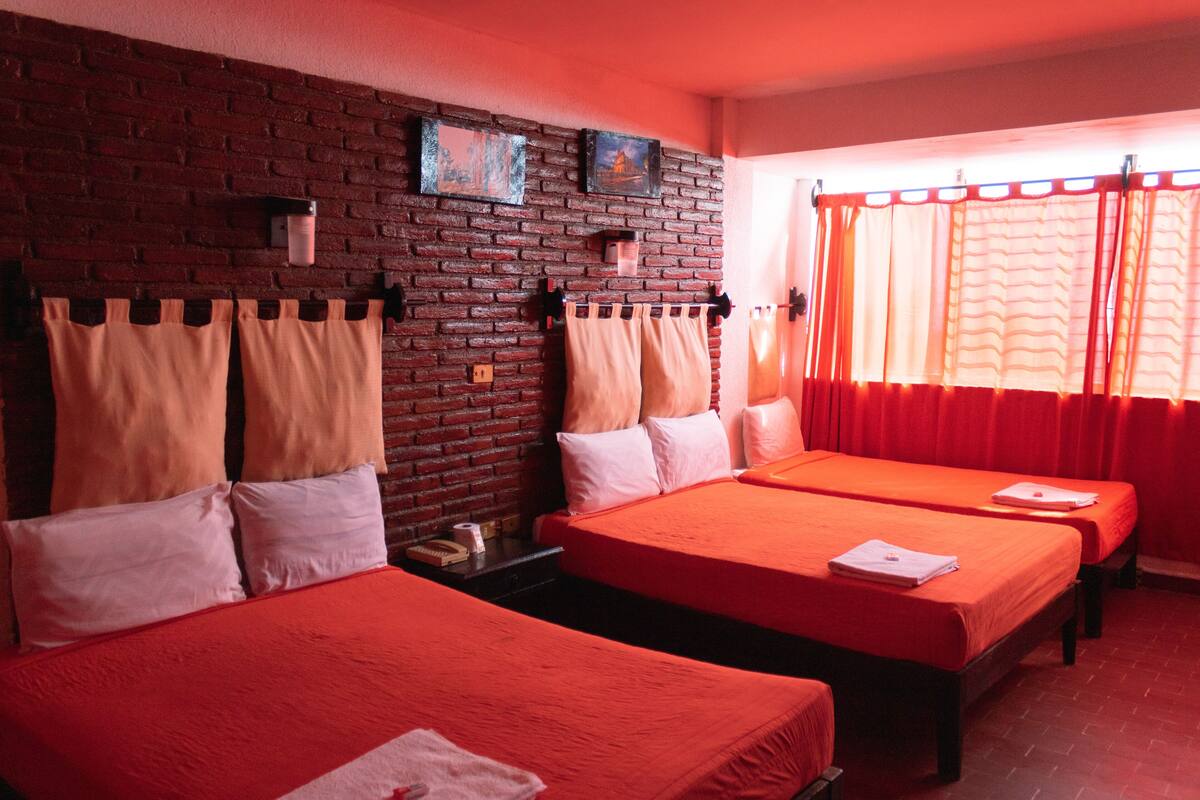 Family Triple Room | WiFi (free), bed sheets