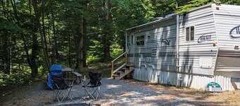 Private Camper / Near Summersville lake & Gauley river  , Great for rafters