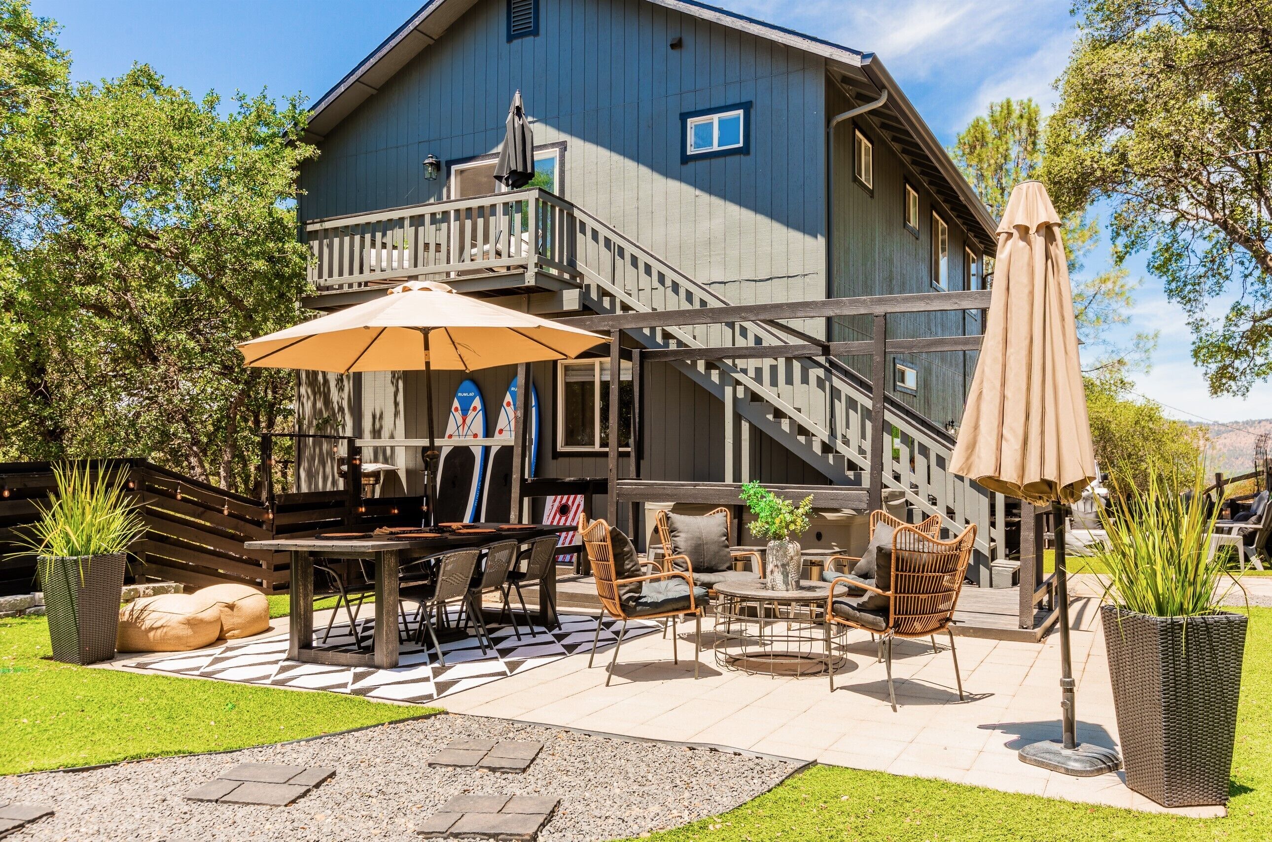 Lady Luna Lake House & Bungalows by Lake Tulloch