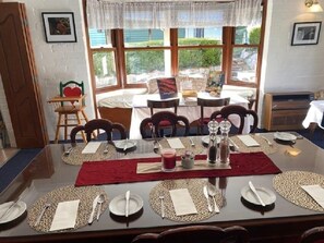 Restaurant - Girraween Country Inn (Eukey)
