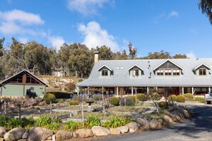 Fachada da propriedade