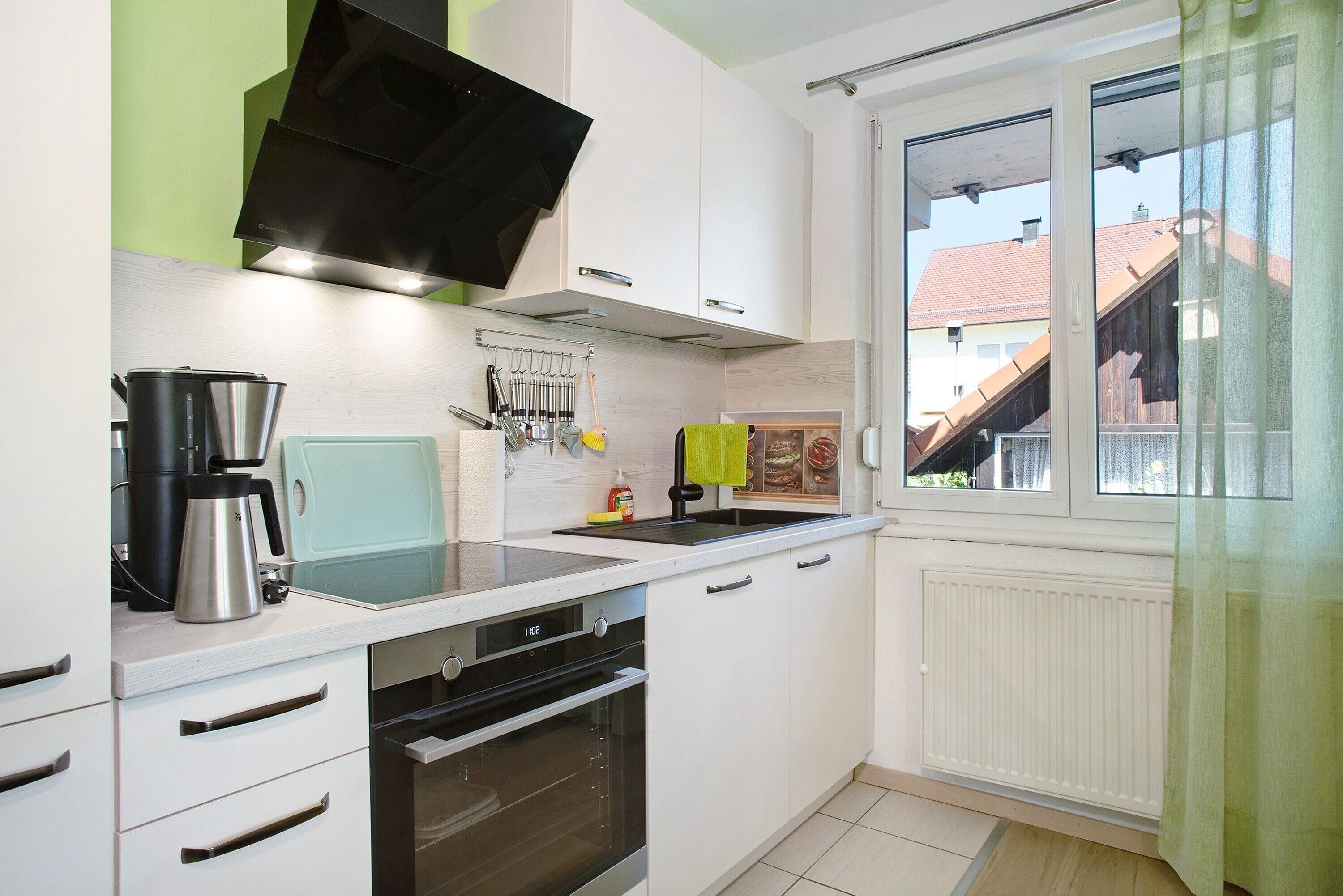 Kühlschrank, Ofen, Herdplatte, Geschirrspüler