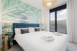 2 bedrooms, iron/ironing board, WiFi, bed sheets - Luxurious 2 bedroom apartment close to the beach in Estepona (Estepona)