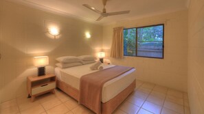 2 bedrooms, iron/ironing board, bed sheets - Arcadia Palms 1 - Lovely, light-filled island apartment just steps to gorgeous Alma Bay (Arcadia)
