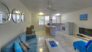 Flat-screen TV - Loyang Apartment 1 - Fantastic value island getaway with complex pool and short stroll to Alma Bay (Arcadia)