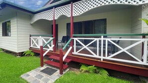 Exterior - Arcadia Gardens - spacious island apartment just minutes to Geoffrey Bay (Arcadia)