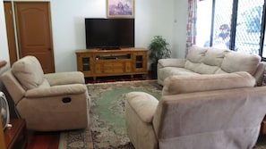 TV, DVD player