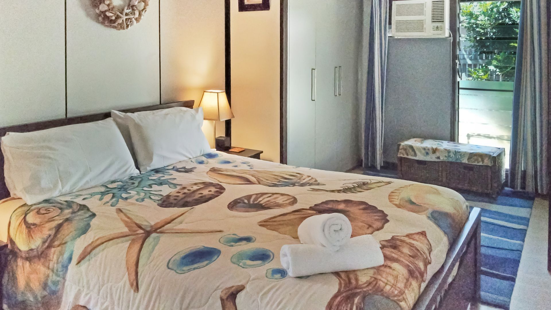 3 chambres, fer et planche à repasser, Wi-Fi, draps fournis