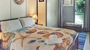 3 habitaciones, tabla de planchar con plancha, wifi y ropa de cama 