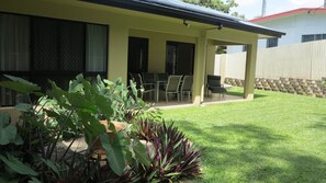 Terrace/patio - Arcadia Villa 3 - Modern, light and airy apartment at Alma Bay, with national park views (Arcadia)