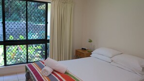 3 bedrooms, iron/ironing board, bed sheets - Arcadia Villa 3-Unit 3/12 Cook Road-BOM (Arcadia)