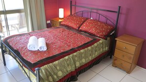 2 bedrooms, bed sheets