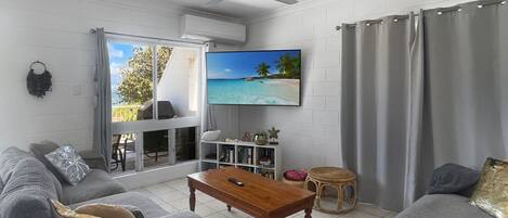 TV, DVD player