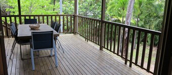 Kameruka - Modern, Queenslander style island home in leafy bushland with balcony