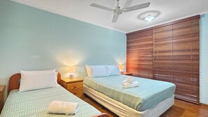 3 bedrooms, iron/ironing board, bed sheets