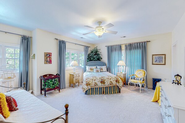 6 habitaciones, tabla de planchar con plancha y internet gratis 