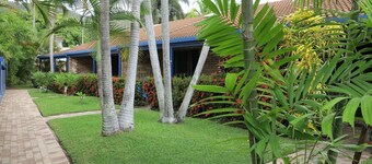Magnetic Shores Unit 2-24 Armand Way-BOM