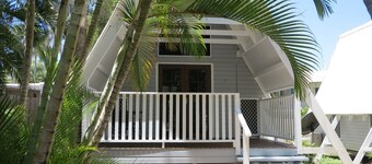 Picnic Bay Chalet Unit 2 - Charming island escape just 150m from Picnic Bay beachfront