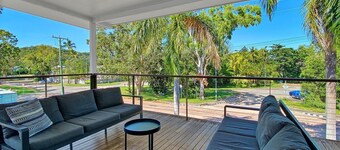 The Deck on Picnic-26 Picnic Street-BOM