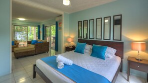 3 bedrooms, iron/ironing board, bed sheets - Loyang Apartment 3 - Fantastic value island getaway with complex pool and short stroll to Alma Bay (Arcadia)