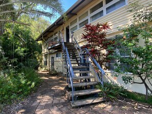 Exterior - The Captain's Manor On Cook 5 Unit 5 BOM (Arcadia)