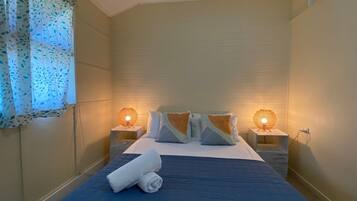 2 bedrooms, bed sheets