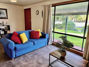 TV - Da Ja Surf - Pet Friendly outside (Robe)