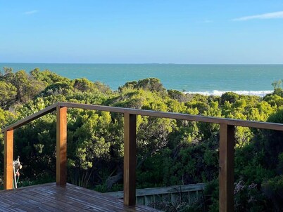C4 Miles - Wood Fire - Sea Views - RC/AC