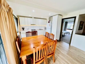 Dining - Just A Glimpse Shack- Pet friendly outside (Robe)