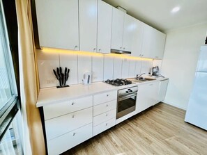 Fridge, microwave, oven, stovetop - Just A Glimpse Shack- Pet friendly outside (Robe)