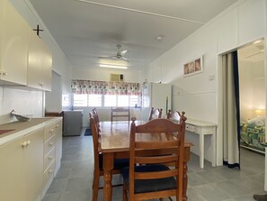 Dining - Whitehaven 2-BOM 12 Wansfell St (Picnic Bay)