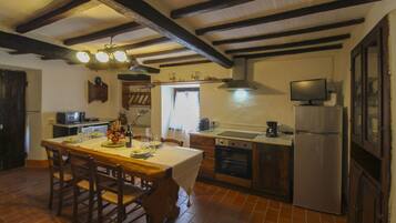 Macchina per tè/caffè, frigorifero, microonde, forno
