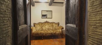 Small house in an old hamlet with two double rooms, panoramic swimming pool in shared use. Quiet and