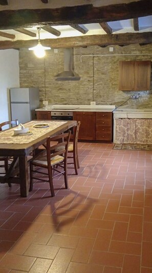 Dining - Small house in an old hamlet with two double rooms, panoramic swimming pool in shared use. Quiet and (Cortona)