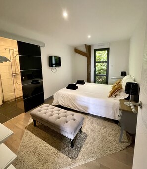 4 Schlafzimmer, Bügeleisen/Bügelbrett, Reisekinderbett, kostenloses WLAN