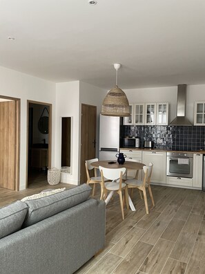 Interior - New apartment on the Port of Cassis, 3 minutes from the beach! (Cassis)