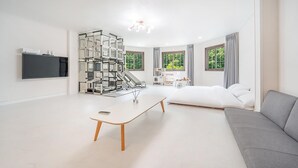 Basic Room, 1 Bedroom (podo) | 1 bedroom, free WiFi - Gapyeong Slowalking Family Pension (Gapyeong)