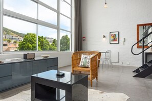 Classic Apartment | Living area | Flat-screen TV