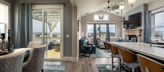 Sandcastle - Sand City House - Hidden Beach Gem