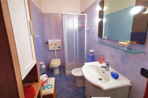 Shower, hair dryer, bidet, towels - Casa sul Mare al Centro di Selinunte , Adatta per Famiglie (Marinella)