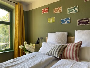 4 bedrooms, desk, travel crib, free WiFi - traumHaff® Endless Summer Loft, private NORDICSPA, fireplace, dog, 400m to the water (Rieth am See)