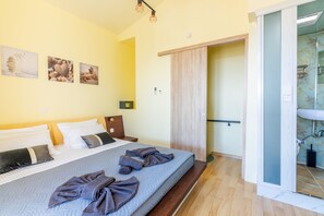 4 bedrooms, iron/ironing board, Internet, bed sheets - Crete island Iraklion Thrapsano House for up to 8 Persons (Minoa Pediada)