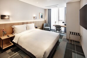 Deluxe Double Room | In-room safe, desk, laptop workspace, blackout drapes - G3 Hotel Chungmuro (Seoul)