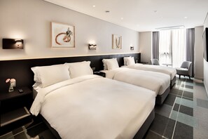 Quadruple Room (2) | In-room safe, desk, laptop workspace, blackout curtains - G3 Hotel Chungmuro (Seoul)