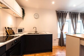 Fridge, microwave, oven, toaster