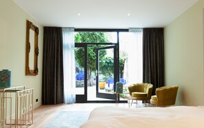Suite | Egyptian cotton sheets, premium bedding, minibar, individually decorated - De Salon van Fagel (The Hague)