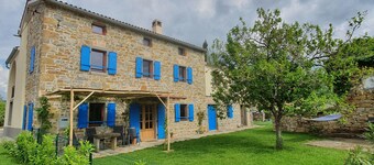 Relax in the countryside near the sea