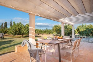 Outdoor dining - Large Villa with private pool, garden, BBQ and table tennis, Llubi, Mallorca. (Llubi)